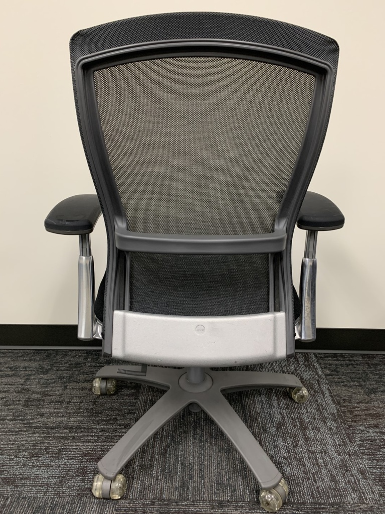 Pre-Owned Knoll Life Chair