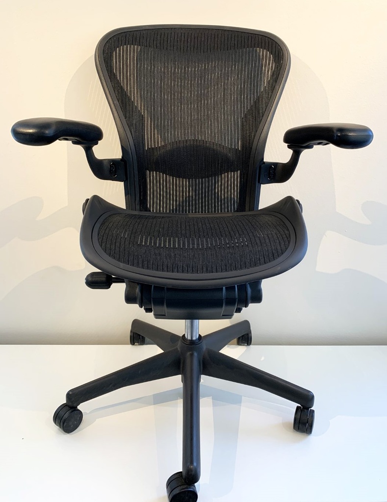 Aeron w/ Lumbar, 2-way Adjustable Arms & Forward Tilt